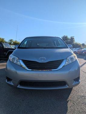 2011 Toyota Sienna LE