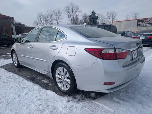2013 Lexus ES 300h Base