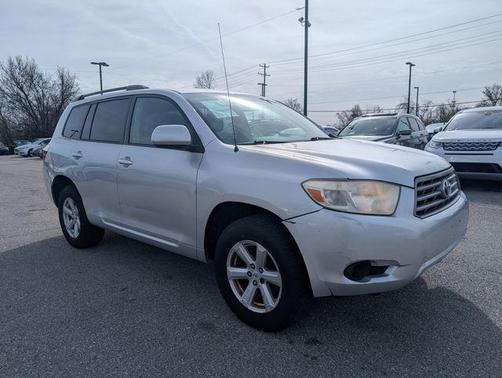 Classic Silver Metallic 2008 Toyota Highlander Base SUV