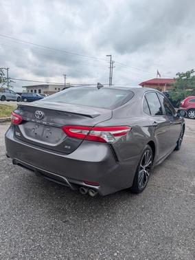 2020 Toyota Camry SE