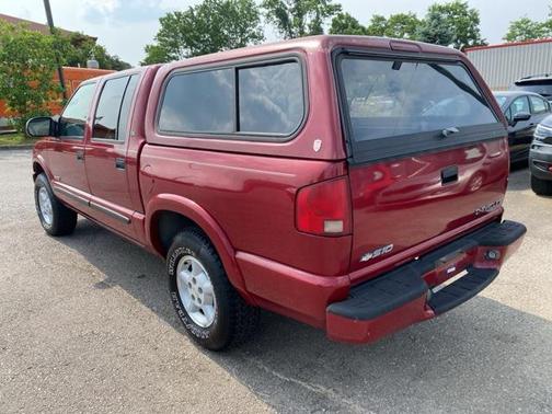 2004 Chevrolet S-10 Base