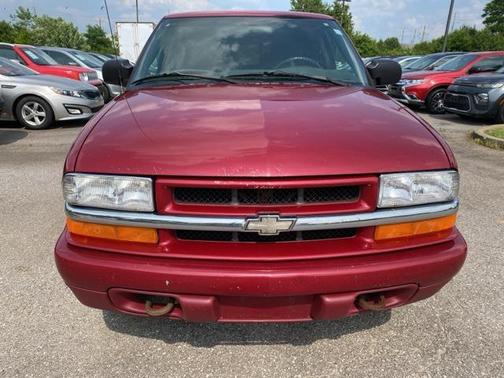 2004 Chevrolet S-10 Base