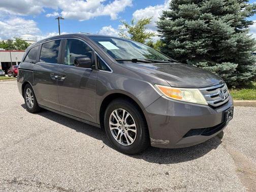 Polished Metal Metallic 2011 Honda Odyssey EX-L
