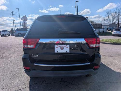 Brilliant Black Crystal Pearlcoat 2012 Jeep Grand Cherokee Laredo