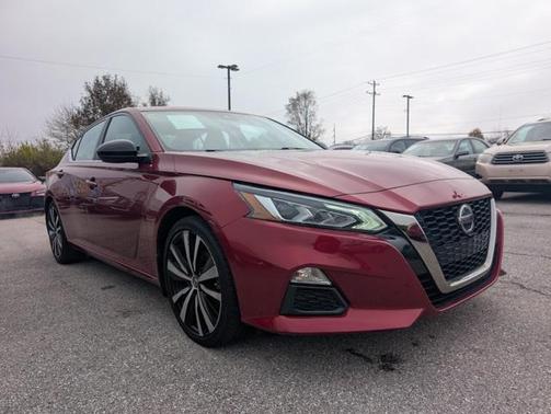 2020 Nissan Altima SR FWD
