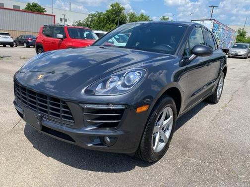 2018 Porsche Macan Base