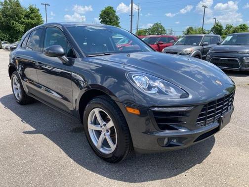 2018 Porsche Macan Base