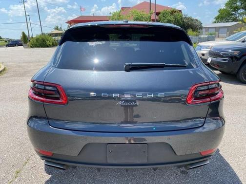 2018 Porsche Macan Base