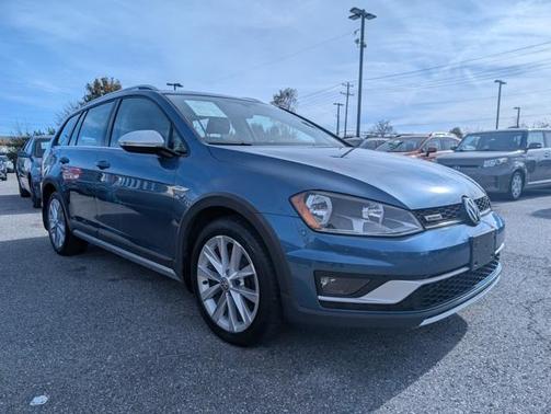 2017 Volkswagen Golf Alltrack TSI S