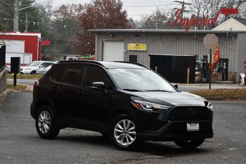2024 Toyota Corolla Cross LE