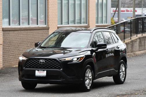 2024 Toyota Corolla Cross LE