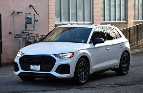 2022 Audi SQ5 3.0T Premium Plus