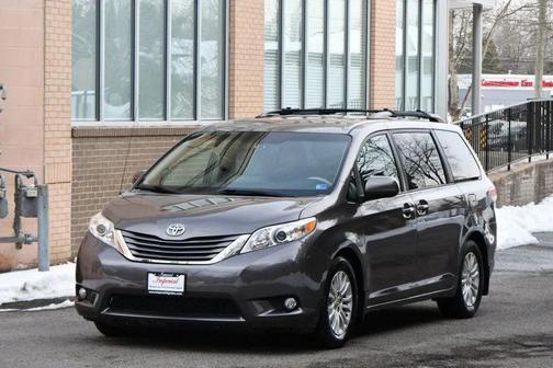 2014 Toyota Sienna XLE