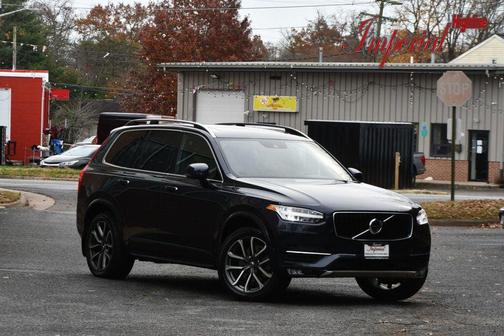 2017 Volvo XC90 T6 Momentum