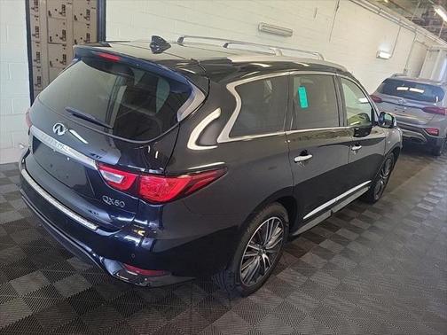2017 INFINITI QX60 Base