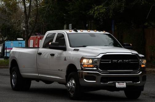 2022 RAM 3500 Tradesman Crew Cab 4x4 8' Box