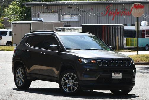 2022 Jeep Compass Latitude Lux