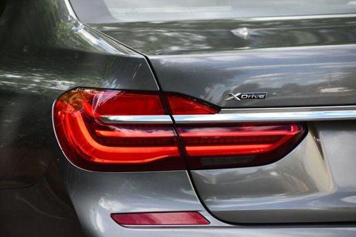 2017 BMW 750 i xDrive