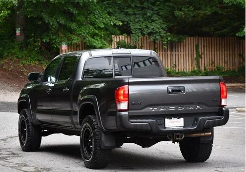 2017 Toyota Tacoma TRD Sport