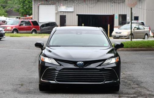2022 Toyota Camry Hybrid XLE