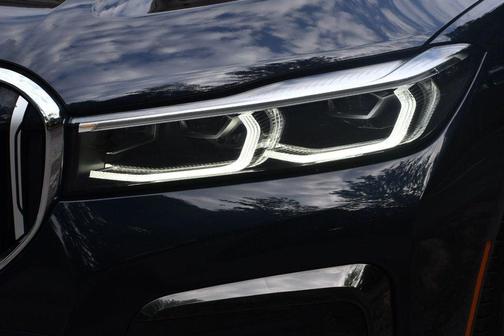 2022 BMW 750 i xDrive