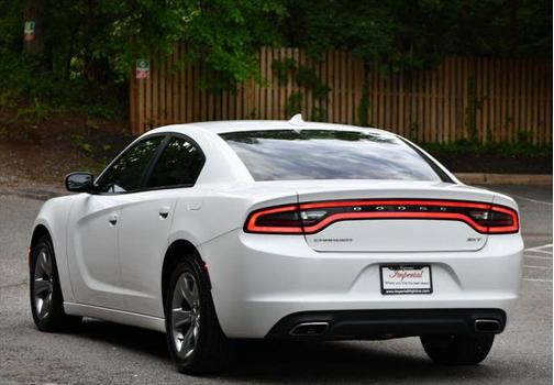2015 Dodge Charger SXT