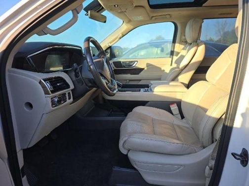2018 Lincoln Navigator Select