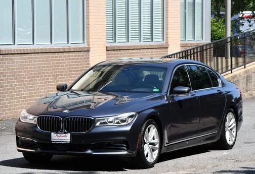 2017 BMW 750 i xDrive
