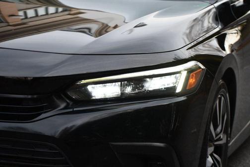 Crystal Black Pearl 2022 Honda Civic EX