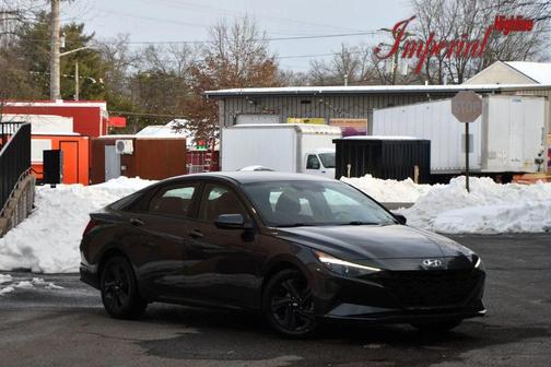 2021 Hyundai ELANTRA SEL