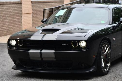 2015 Dodge Challenger SRT 392