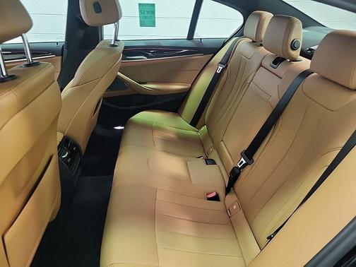 2022 BMW 530 i xDrive