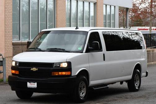 2022 Chevrolet Express 3500 RWD 3500 Extended Wheelbase LS