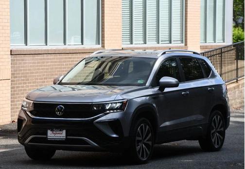 2023 Volkswagen Taos 1.5T SE