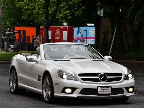 2011 Mercedes-Benz SL-Class 2dr Roadster SL 550