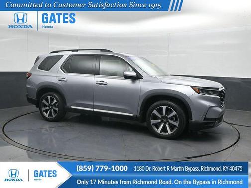 Lunar Silver Metallic 2024 Honda Pilot Touring 8-Passenger