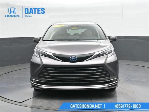 2021 Toyota Sienna XLE 7 Passenger