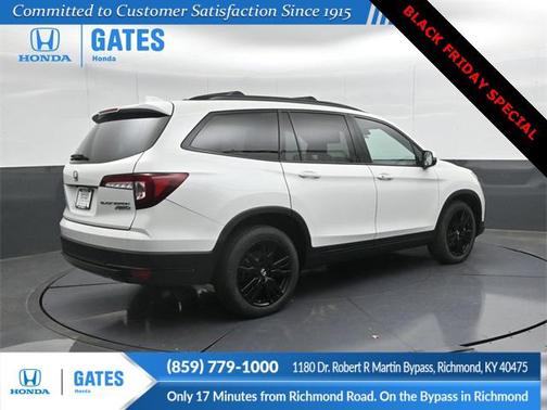 2022 Honda Pilot AWD Black Edition