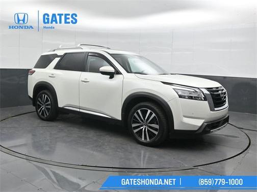 2023 Nissan Pathfinder Platinum 4WD