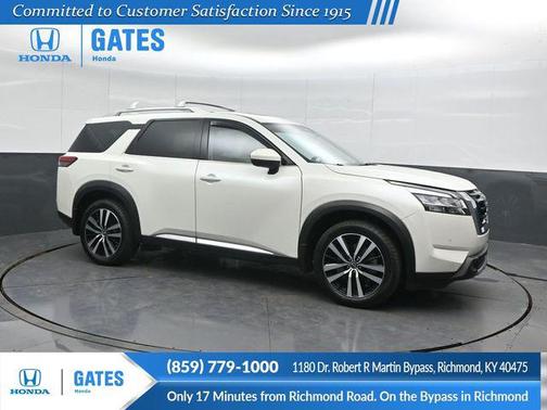 2023 Nissan Pathfinder Platinum 4WD