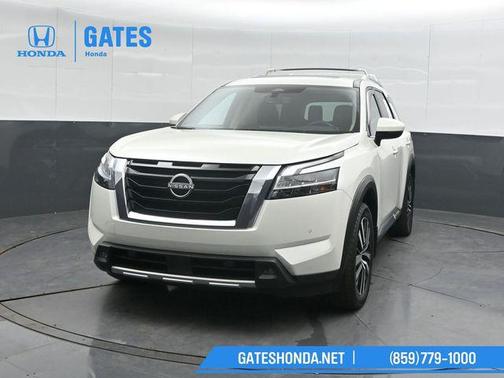 2023 Nissan Pathfinder Platinum 4WD