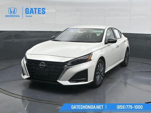 Pearl White Tricoat 2024 Nissan Altima 2.5 SV