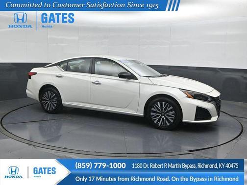 Pearl White Tricoat 2024 Nissan Altima 2.5 SV