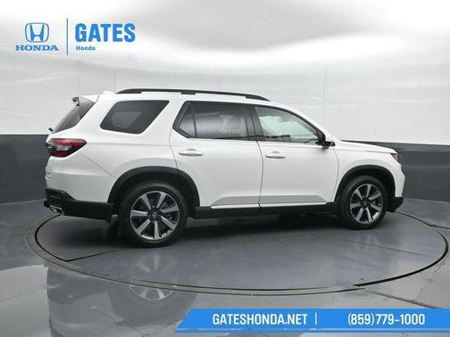 Platinum White Pearl 2025 Honda Pilot Elite