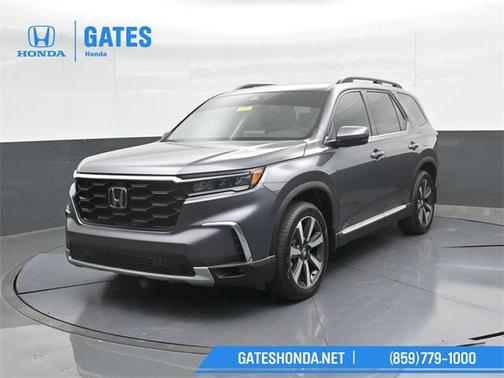 2024 Honda Pilot Touring 8-Passenger