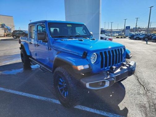 2022 Jeep Gladiator Sport S