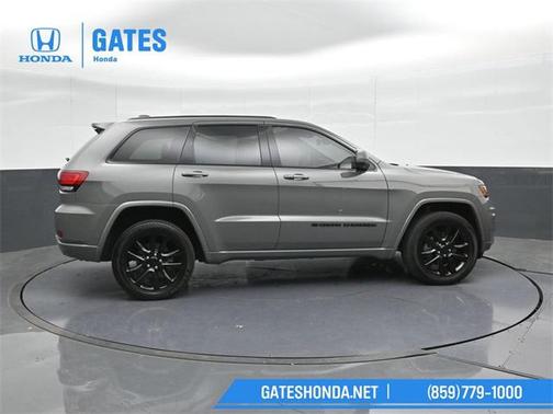 2022 Jeep Grand Cherokee Laredo