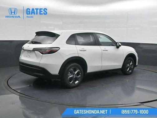 Platinum White Pearl 2026 Honda HR-V LX