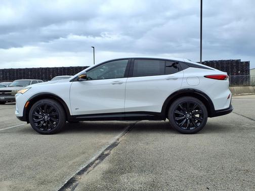 Summit White 2026 Buick Envista Sport Touring FWD
