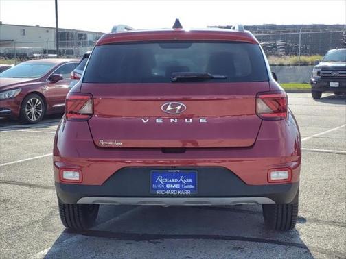2021 Hyundai VENUE SEL